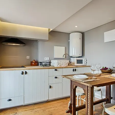 River View Alfama Historic Apartment Lisbon