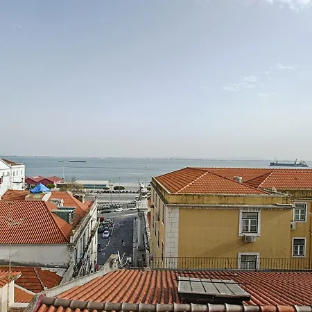 里斯本阿尔法玛历史区河景公寓 * Lisboa