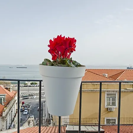 River View Alfama Historic *